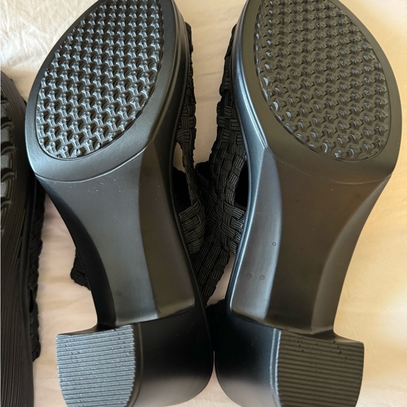 HKR Womens Lot Of 2 Stretch Woven Sandals Summer Black Sz 38 New - Picture 6 of 6